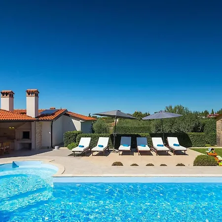 Allegra Holiday home