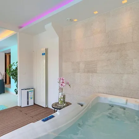 Allegra Holiday home